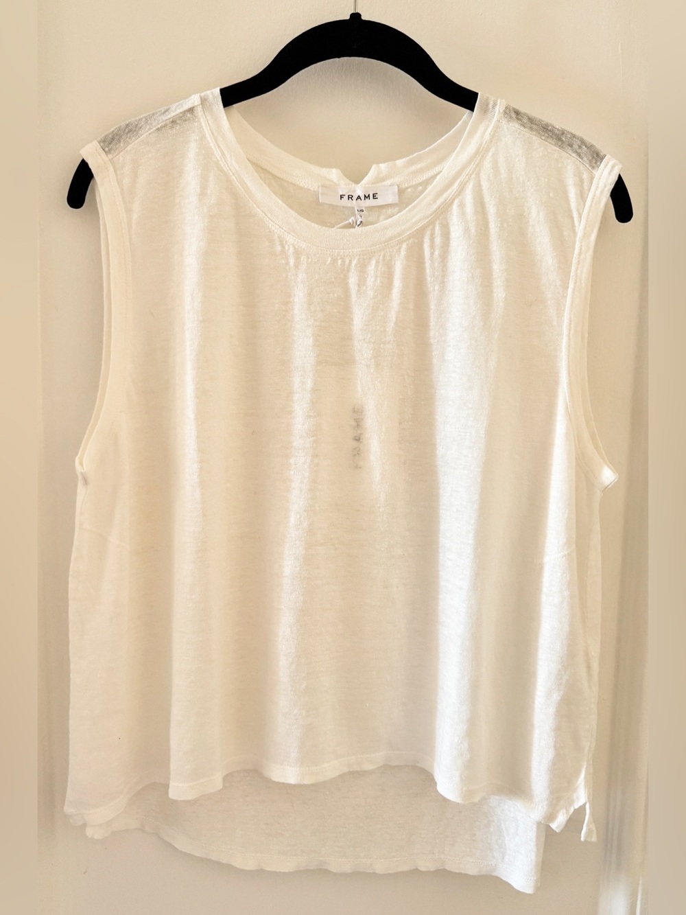 NWT - FRAME Swingy Muscle Tank Tee color Blanc / white - organic linen- SZ -L